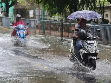 Monsoon Fury in Jharkhand: IMD Issues 'Orange Alert' for Heavy Rainfall and Storms Until July 7