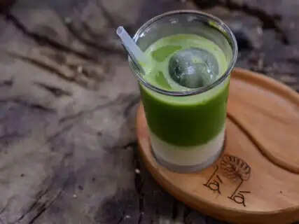Why Top Celebrities are Swapping Their Morning Coffee for Vibrant Green Matcha Tea to Shred Fat Rapidly
