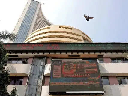D-Street Bloodbath Investors Lose ₹5 Lakh Crore as Markets Crash on GDP Eve