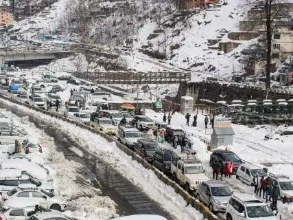 The Mountains are Calling Fresh Snowfall Expected in 5 Districts of Uttarakhand Today
