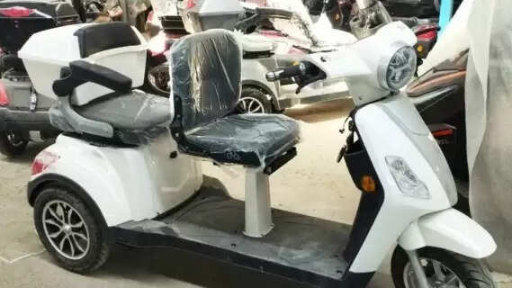 Hindustan Power Kela & Sons Unveil Innovative Self-Balancing Electric Scooter