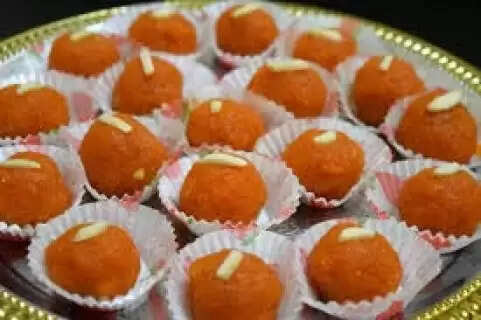 Delicious Gajar Ladoo Recipe By Chef Poonam Devnani To Try This Winter