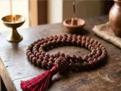Wearing Rudraksha will change your luck, learn the right rules immediately.