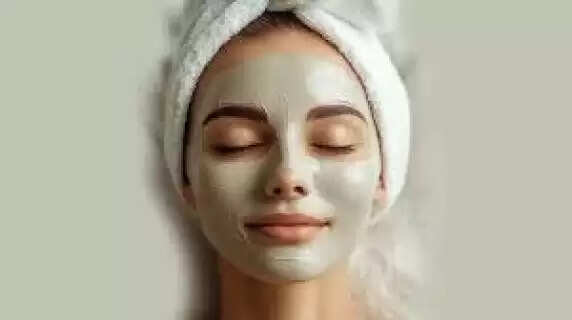 Simple Steps To Perform A DIY Facial For Oily Skin This Winter Season