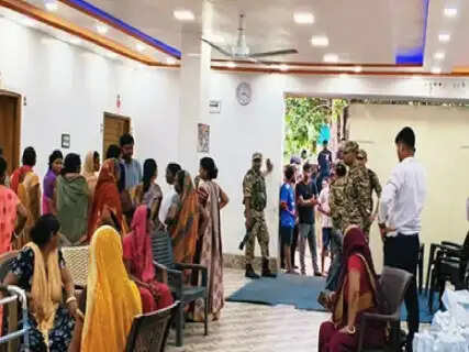 ED Raids Dhanbad JMM Leader and Deputy Mayor’s Brother Harendra Chauhan Amid High Tension and Public Protests