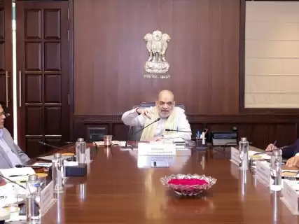 Amit Shah Orders Manhunt for Delhi Blast Perpetrators, Vows Full Force of Agencies