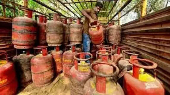 No OTP, No Gas Cylinder New Rules for Domestic Refills in Mahasamund District
