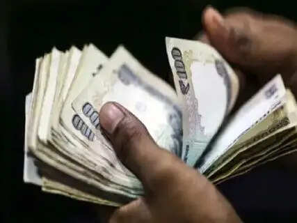 Bihar records deficit, UP registers surplus; CAG report on state financial status