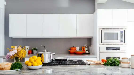 Vastu Tips: This Vastu defect of the kitchen takes a toll on women, problems can increase in the house!