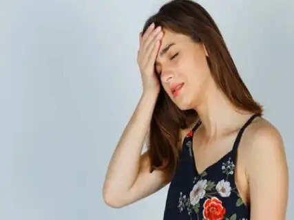 Stop popping those pain killers all the time, 7 easy ways will make pain disappear from your migraine