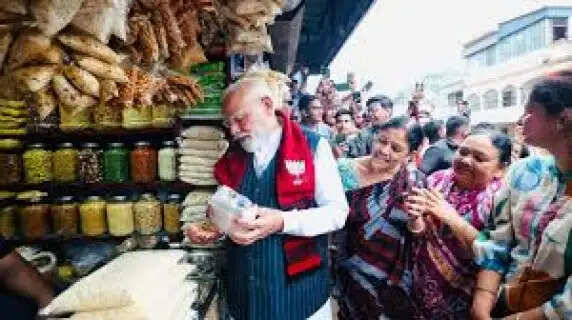 PM Modi’s Spicy Jibe in Bengal, I Ate Jhalmuri, but TMC Felt the Heat