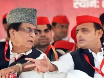 Political Chessboard Heats Up in UP as Akhilesh and Mayawati Make Moves Around Azam Khan