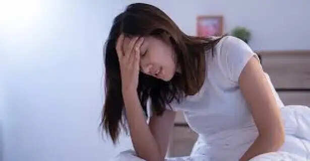 Anemia Symptoms : Are You Always Tired? 7 Warning Signs of Anemia in Women and How to Check Iron Levels at Home