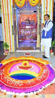 Deputy Chief Minister Mr. Maurya lit a 'lamp of blessings' at his residence on the occasion of Prime Minister Mr. Narendra Modi's 76th birthday
