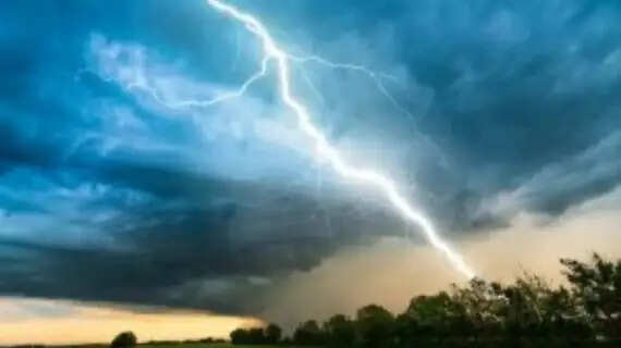Yellow Alert Issued These Chhattisgarh Districts Should Prepare for Thunderstorms
