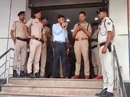 Those who ignore the rules of fire safety… Bihar Fire Department on Khan Sir's coaching