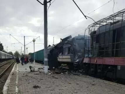 Horror on the Tracks: Russia's Cruel Double-Tap Drone Strike on Civilian Trains in Ukraine
