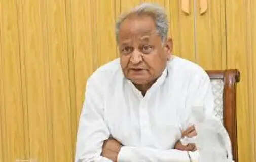 Rajasthan Refinery Safety : Ashok Gehlot Slams Delays and Political Tactics Over Pachpadra Refinery