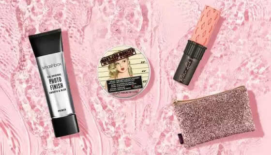 Ditch the Bulky Makeup Bag: Your Guide to the Best Mini Lipsticks This Festive Season