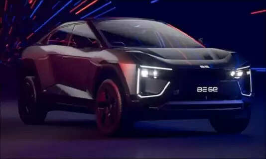 Mahindra Electric Blitz: Over 610 Electric SUVs Delivered in a Single Day Is the EV Revolution Here?