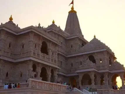 Ayodhya lawyers will not fight the case of those accused of stealing offerings at the Ram Temple.