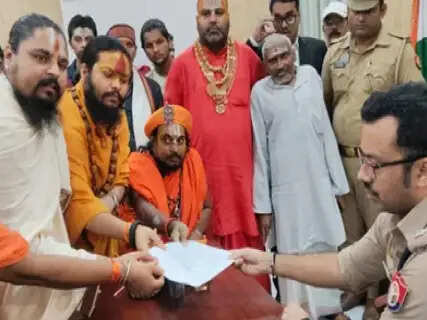 Kashi Saints Outraged Over Saffron Protest in Parliament: DCP Confirms Case Against MP Pappu Yadav
