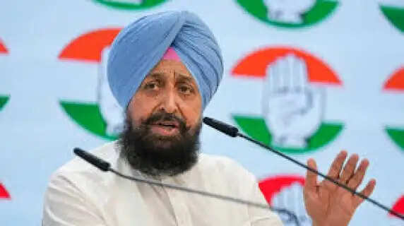 Political Earthquake in Punjab? Partap Singh Bajwa Claims CM Bhagwant Mann & 66 AAP MLAs Ready to Join BJP