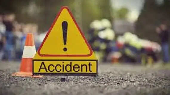 Tragedy in Gujarat: Multiple Fatalities as Pickup Van Overturns in Valsad,Dozens Injured