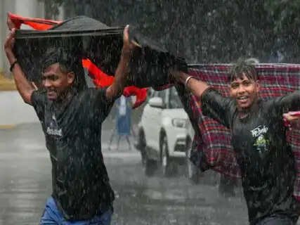 Delhi Suffers Brutal Humid Heatwave While IMD Sounds Heavy Rainfall Alert For 20 States Including MP