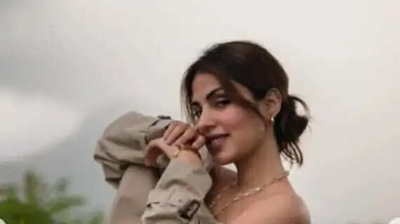 I started business after not getting work: Rhea Chakraborty