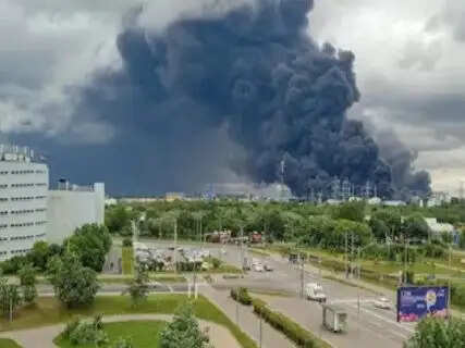 Fuel shortage and long lines amid Ukraine's attack 2000 km inside Russia