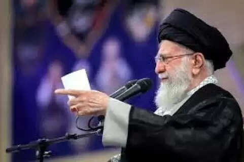 Supreme Leader Responds to US Pressure Regarding Internal Iranian Demonstrations