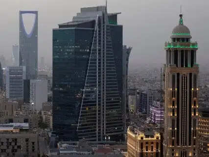 Saudi Arabia Big Decision: US-Iran Conflict Shakes Middle East Economy, Riyadh Halts New Contracts
