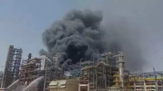 Rajasthan Refinery Fire: Massive Blaze Erupts at Pachpadra Facility Ahead of PM Modi’s Visit
