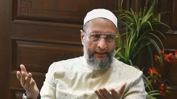 What criticisms did Asaduddin Owaisi share on India's games against Pakistan and who did he go after which Al Jazeera