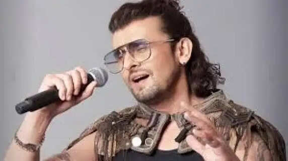 The Pain Behind the Voice: Sonu Nigam Recorded Abhi Mujh Mein Kahin While His Mother Was Battling Cancer