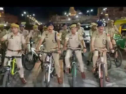 Inspired by PM Modi's Appeal, Jaipur IPS Officers and Cops Cycle to Work in Unique Green Initiative