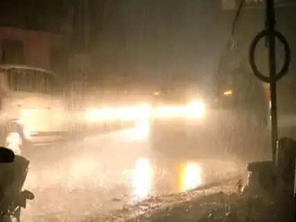 IMD Predicts Heavy Rain and Thunderstorms Today, Advisory Issued for Afternoon and Evening