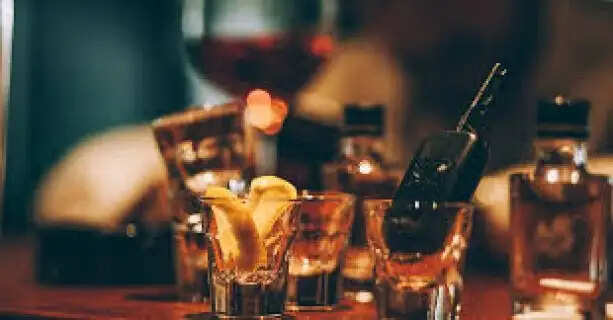 Ahmedabad Liquor Raid: Viral Video Prompts Swift Action as Police Bust Illegal Cache in Shaherkotda