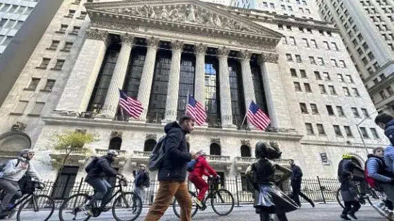 Asian Markets Advance Despite Mixed Global Cues, Nikkei and Kospi Lead Regional Rally