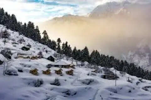Uttarakhand Weather Alert : Rain & Snow Predicted for Hills, Plains to Sizzle as Temperatures Rise by 4-7°C