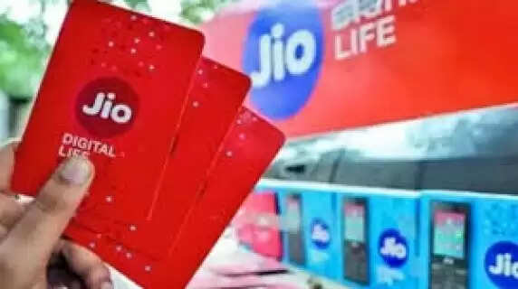 Mukesh Ambani’s Big Gift Jio Launches Budget Plan with 3 Months of Free JioHotstar Subscription Details Inside
