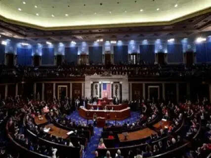 US Approves $8 Billion Ukraine Aid Bill, Delivering Second Major Blow to Trump's Foreign Policy