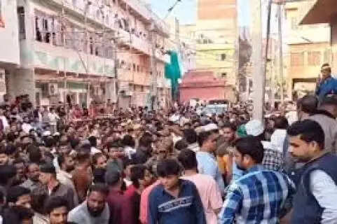 Tragedy Near Jaipur MLA Quarters 10 Trapped as Old Wall Crumbles During Friday Prayers