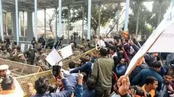 Bangladesh Extremists Burn Hindu Residence and Warn Minority Community of Consequences