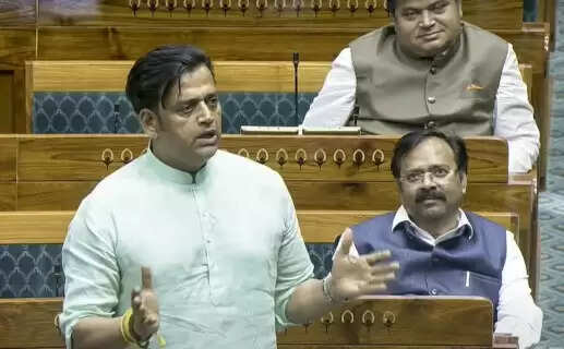 Samosa Price Shock: BJP MP Calls for Food Price Regulation Amidst Inflation Woes