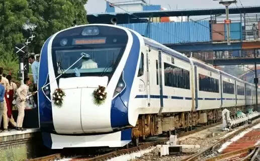 Last-Minute Travelers Rejoice: Vande Bharat Express Eases Ticket Booking Window to Just 15 Minutes Before Departure