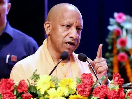 No Mafia Can Threaten Anyone in an Open Jeep Anymore, CM Yogi Adityanath Roars in Mau