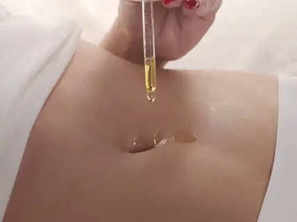 There are different kinds of benefits associated with applying different types of oils in the navel