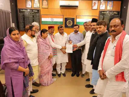 Samajwadi Party Delegation Visits Jauhar University, Warns Against Demolition Orders
